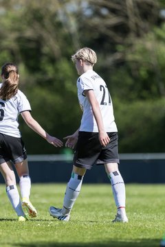 Bild 200 - wBJ SV Henstedt Ulzburg - FSG Oldendorf Itzehoe : Ergebnis: 6:3